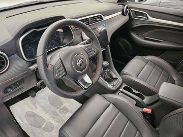 Car image 10