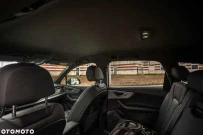Car image 39