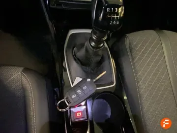 Car image 17