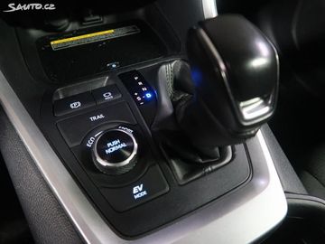 Car image 30