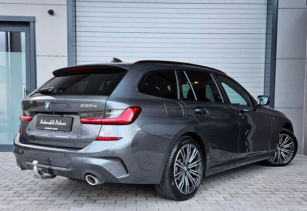 BMW 330 e Touring M Sport xDrive 215 kW image number 4