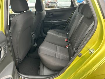 Car image 15