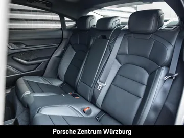 Car image 35