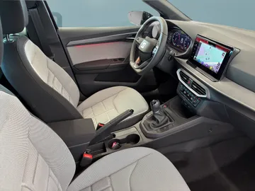 Car image 20