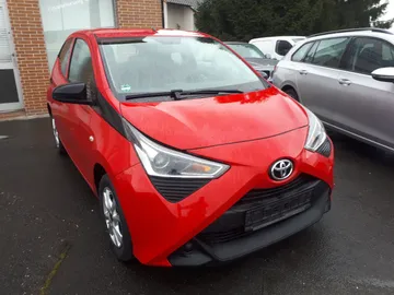 Car image 2