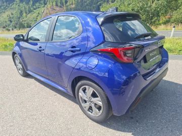 Car image 2
