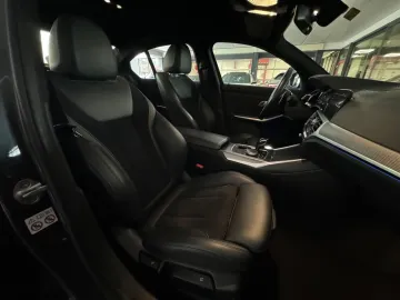 Car image 34