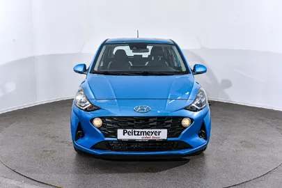 Car image 4
