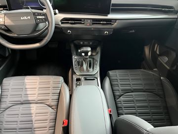 Car image 25