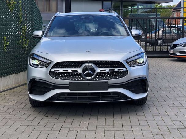 Mercedes-Benz GLA 180 100 kW image number 2