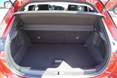 Car image 34