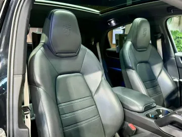 Car image 33