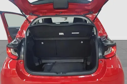 Car image 11