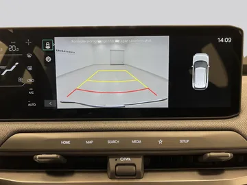 Car image 24