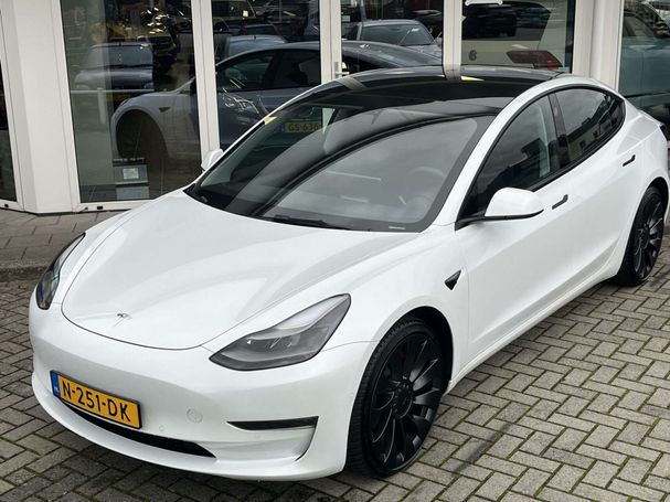 Tesla Model 3 Performance AWD 339 kW image number 13