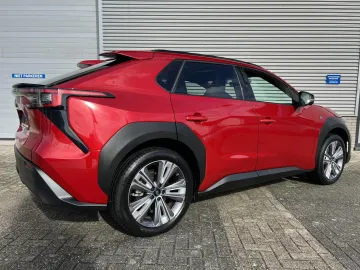 Car image 3