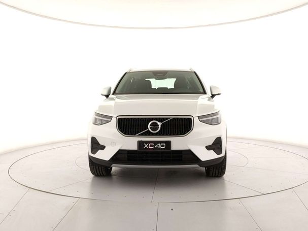 Volvo XC40 B3 Core 120 kW image number 7