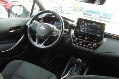 Car image 40