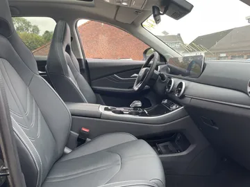 Car image 22