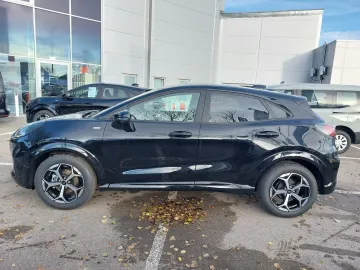 Car image 30