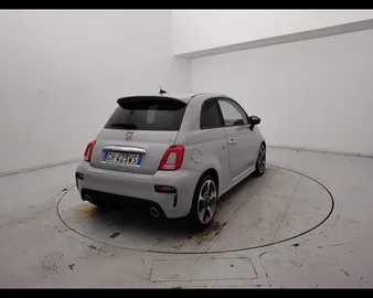 Car image 5