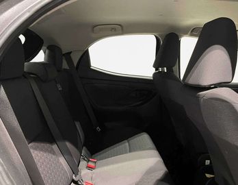 Car image 10