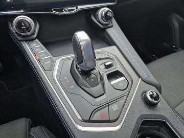 Car image 30