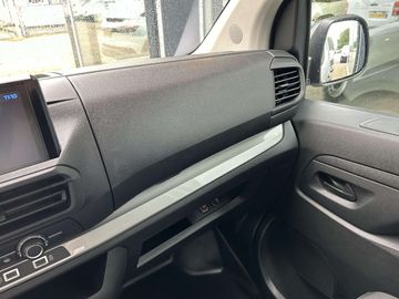 Car image 41