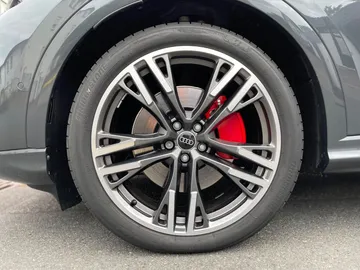 Car image 47