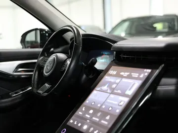Car image 29