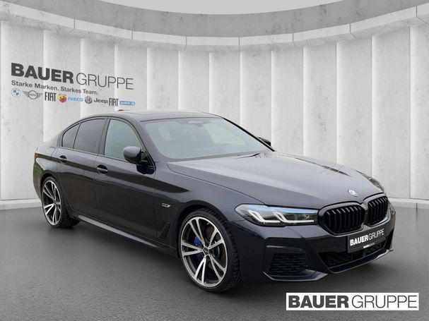 BMW 545 e xDrive 290 kW image number 9