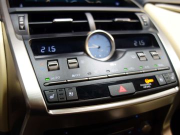 Car image 37