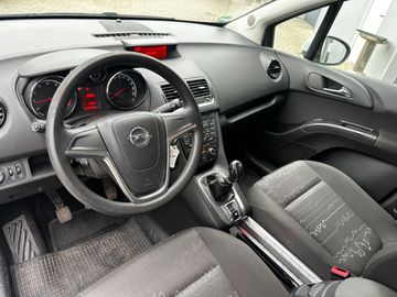 Car image 15