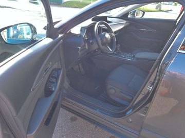 Car image 11