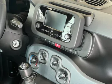 Car image 21