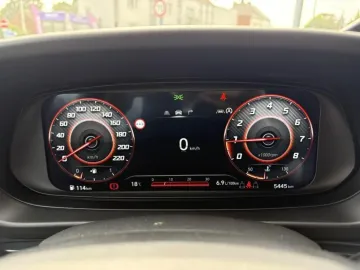 Car image 20