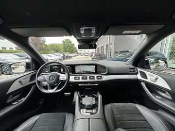 Car image 38