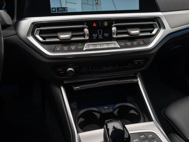 BMW 320d Touring xDrive 140 kW image number 33