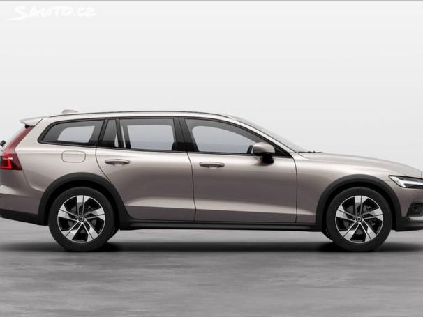 Volvo V60 Cross Country B4 AWD 145 kW image number 5