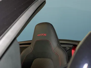 Car image 30