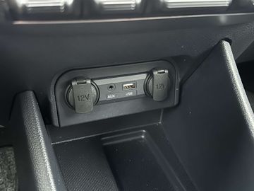 Car image 23