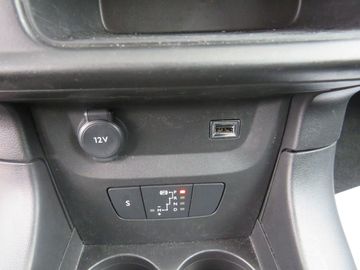 Car image 37