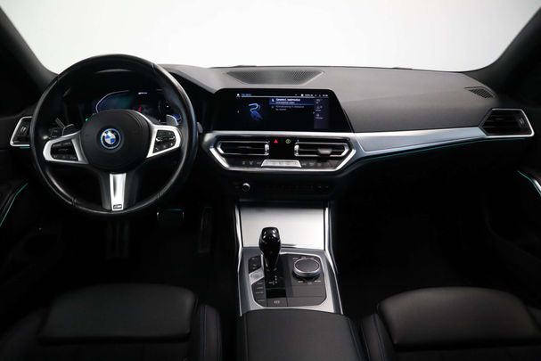 BMW 330e M xDrive 215 kW image number 9