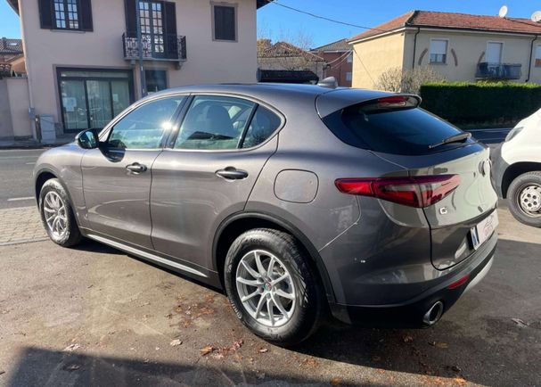 Alfa Romeo Stelvio 2.2 140 kW image number 4