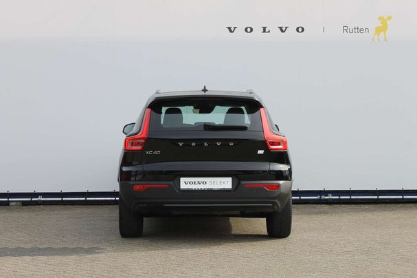 Volvo XC40 Recharge R T4 Design Expression 155 kW image number 4