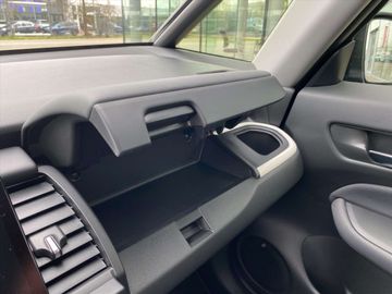 Car image 31