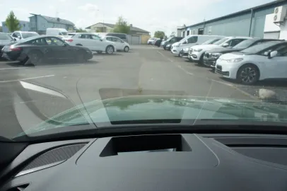 Car image 38