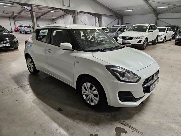 Suzuki Swift 1.2 Hybrid 61 kW image number 2