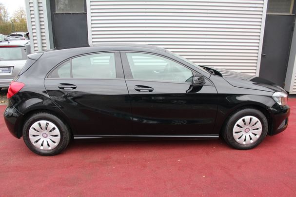 Mercedes-Benz A 180 BlueEFFICIENCY 90 kW image number 3