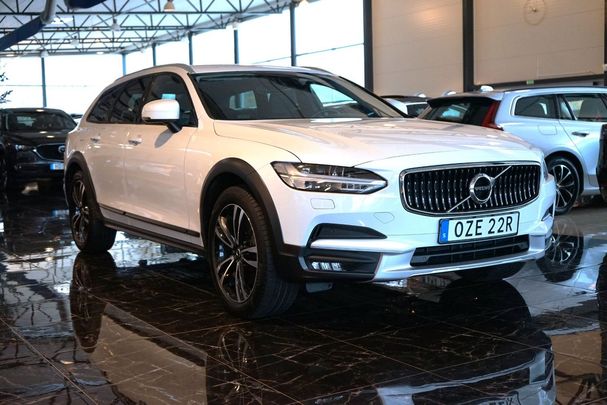 Volvo V90 Cross Country D4 AWD Momentum 140 kW image number 2